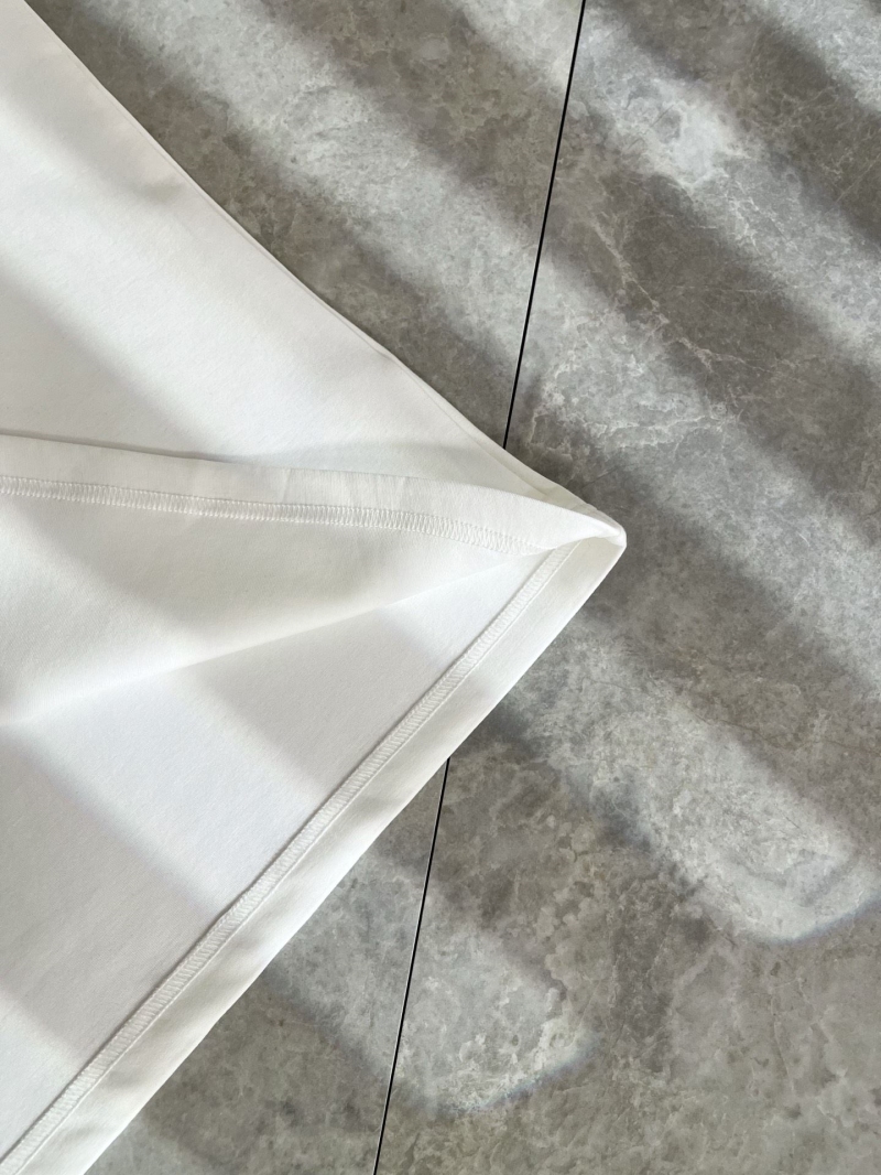 l0vis Vvtt0n t-shirt